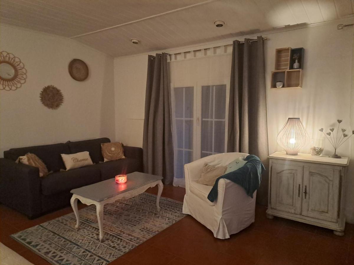 Ferienwohnung Mas Campagne Etoilee Caderousse Exterior foto